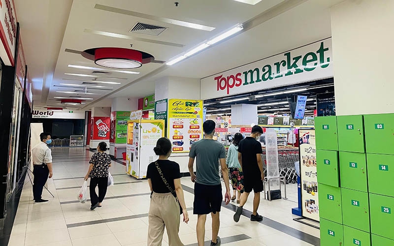 First Tops Market makes debut in Hanoi